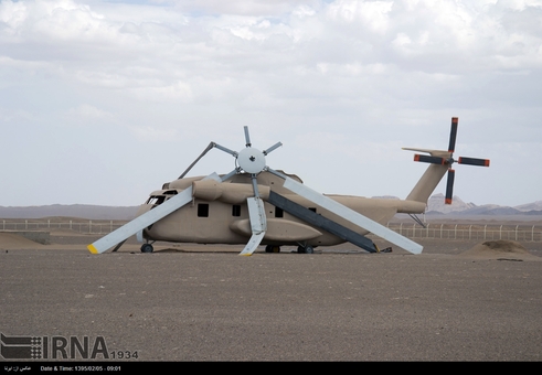بقایای هواپیماهای آمریکایی در صحرای طبس