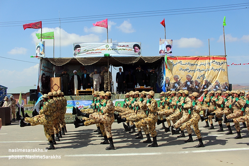 گزارش تصویری/ مراسم رژه روز ارتش در مزداوند