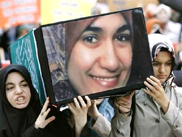 قتل حجاب در دادگاه غرب متمدن