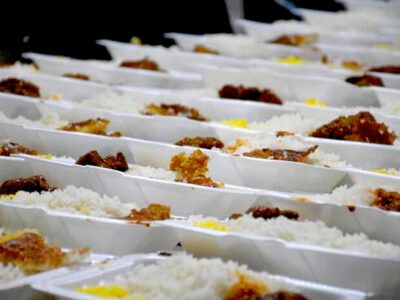 توزیع ۸۰۰۰ پرس غذای گرم در طرح «مرد میدان» بین نیازمندان سرخس
