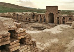 ۷ بنای تاریخی سرخس ثبت آثار ملی شد