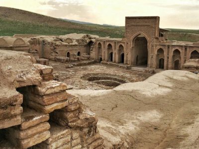 ۷ بنای تاریخی سرخس ثبت آثار ملی شد