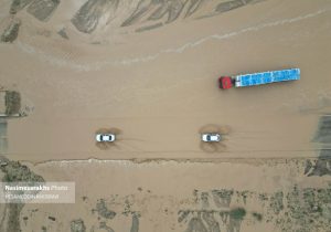 تصاویر هوایی از جاده سیل‌زده سرخس