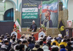 فیلم؛ همایش بزرگداشت هفته بسیج دانش‌آموزی و پدافند غیرعامل در سرخس