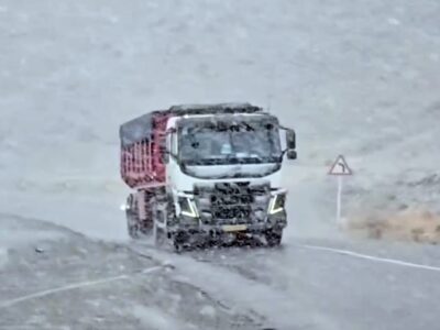 آماده‌باش کامل دستگاه‌های خدمات‌رسان در سرخس/ تردد تریلی‌ها در جاده سرخس تا صبح فردا پنج‌شنبه ممنوع شد