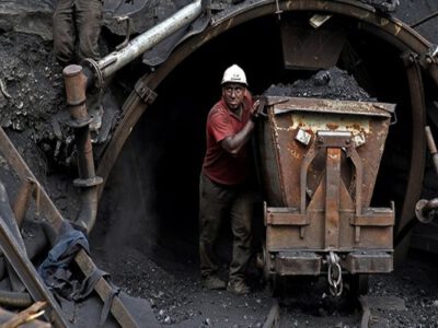 کارگران معدن آق دربند سرخس ۹ ماه حقوق معوقه دارند