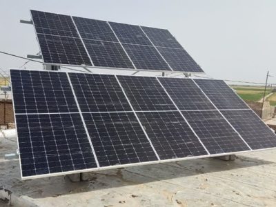 راه‌اندازی ۴ دستگاه پنل خورشیدی خانگی در سرخس