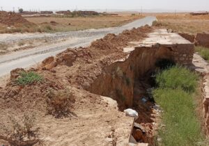 شهروند خبرنگار؛ وضعیت خطرناک آب‌نمای ورودی روستای چاله‌زرد سرخس