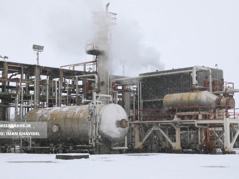 تولید پایدار گاز زیر برف زمستان در پالایشگاه شهید هاشمی‌نژاد سرخس